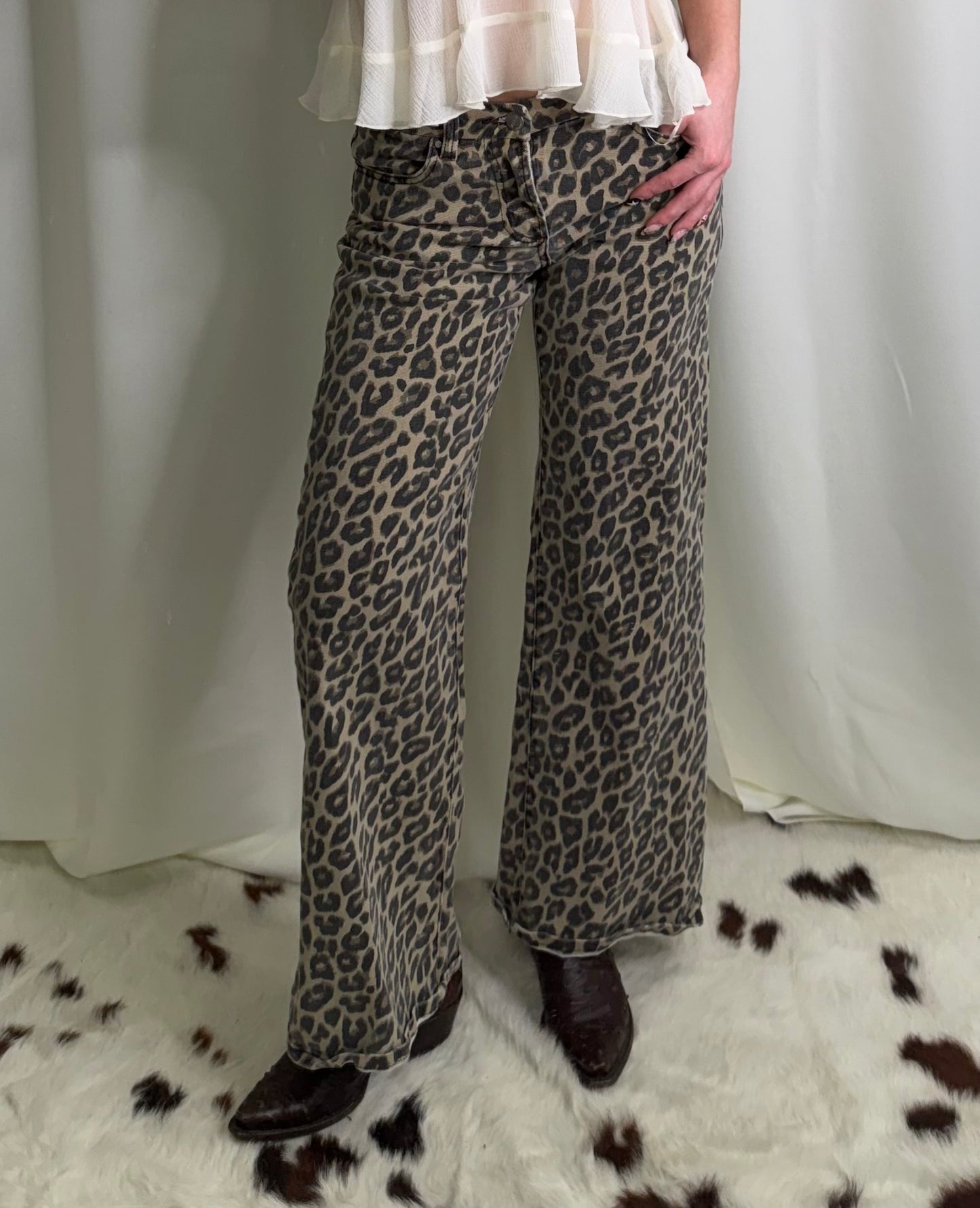 Risen Mid Rise Wide Leg Leopard Jeans