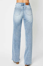 Load image into Gallery viewer, Judy Blue Front Yoke Wide Leg Jean
