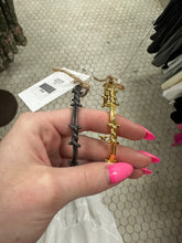 Load image into Gallery viewer, Barbwire Bracelet
