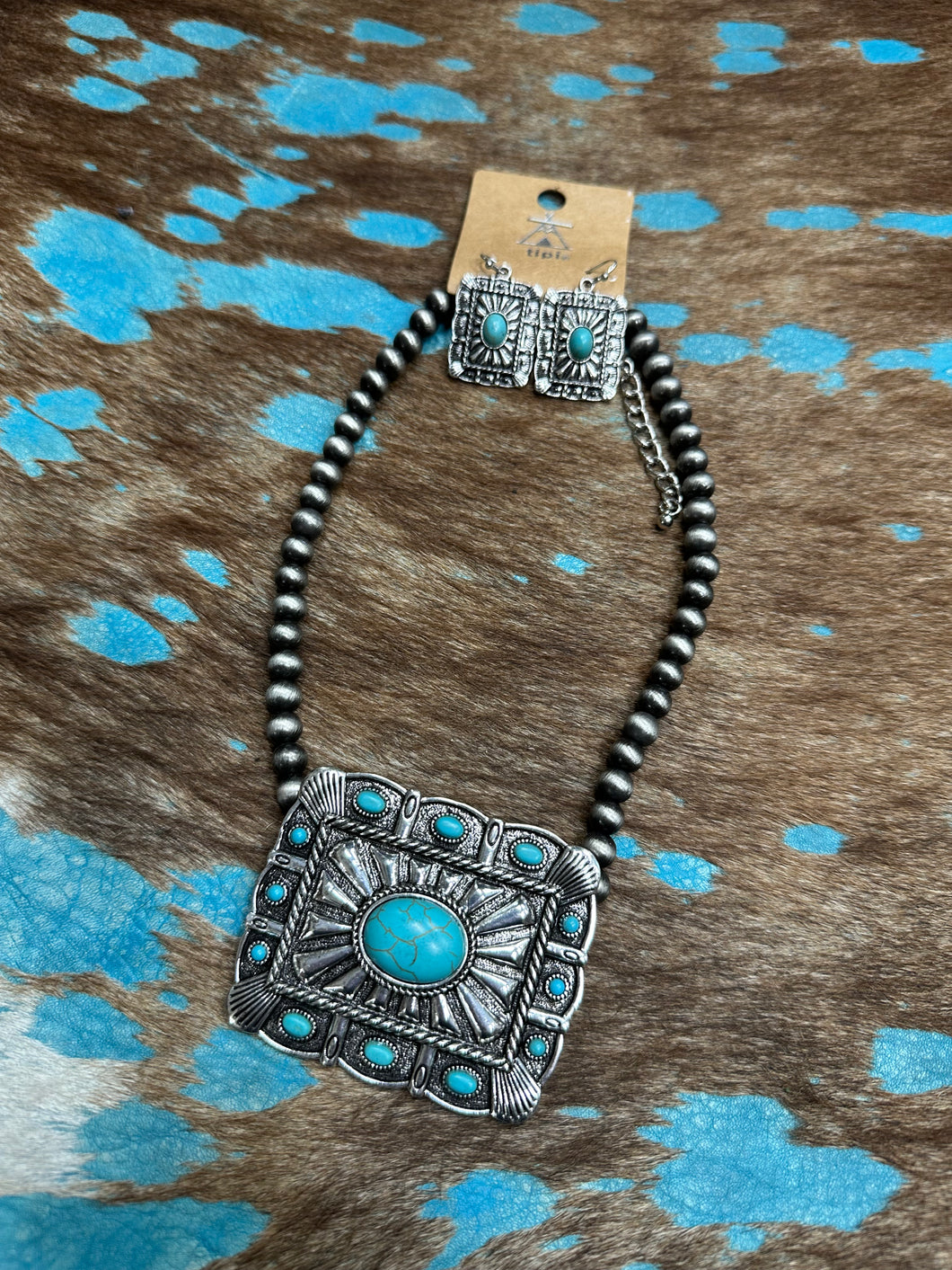 Turquoise Necklace/ Earrings Set